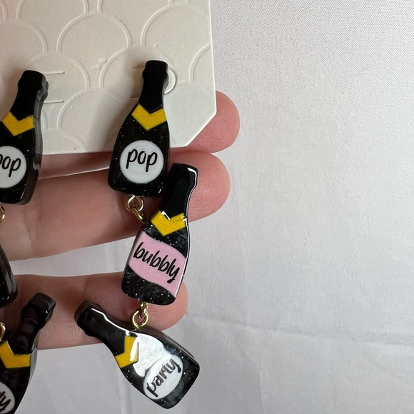 Unbranded Pop Bubbly Party Bottle Dangle Earrings NWT - Picture 5 of 6